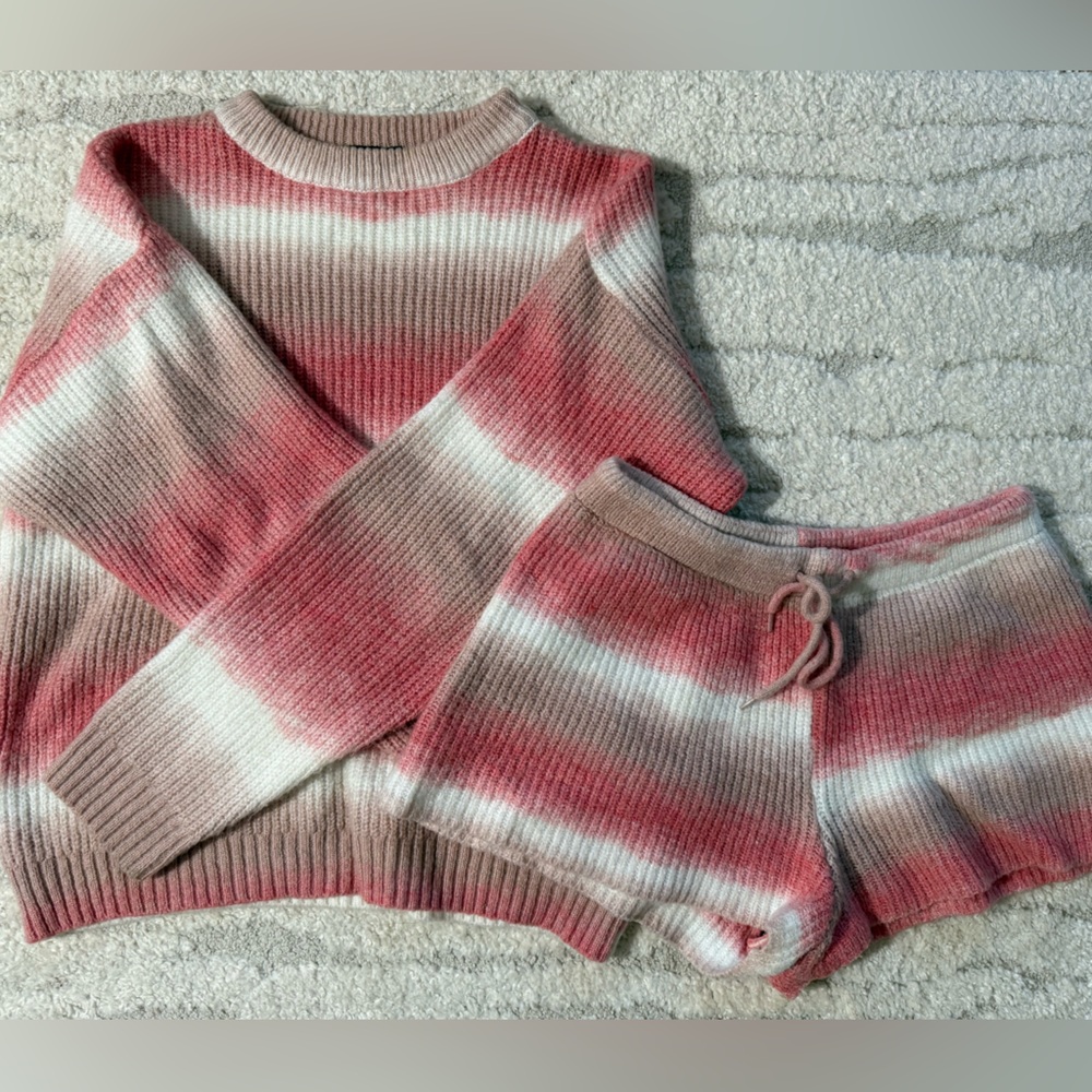 Nasty Gal Pink and White Crew Neck Sweater